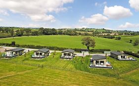 Midsomer Lodges