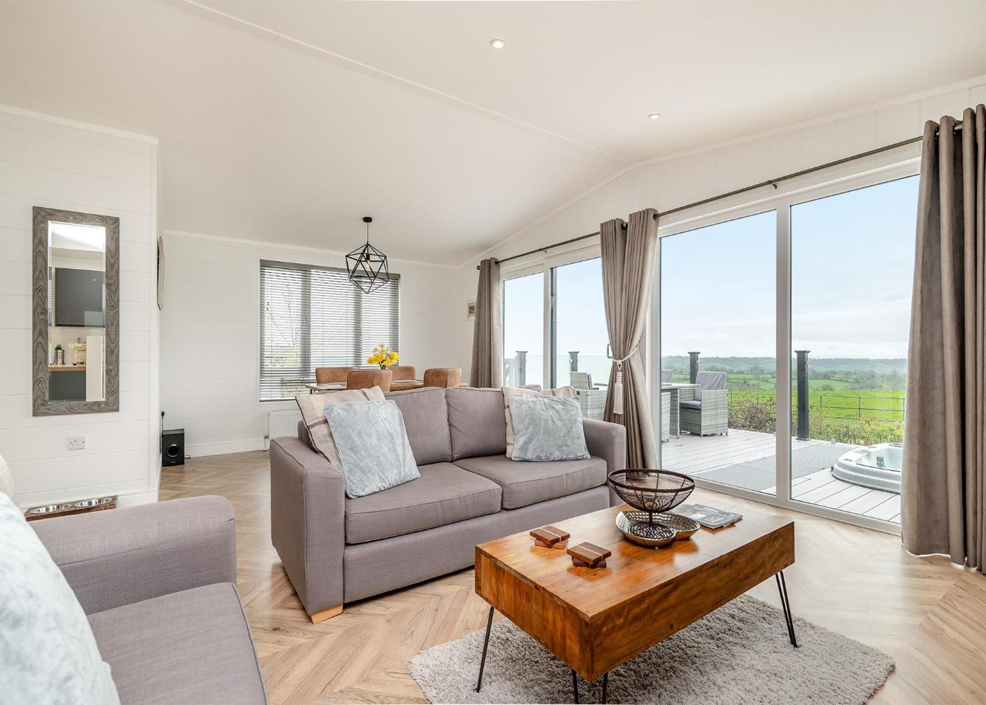 Midsomer Lodges Pilton Room photo