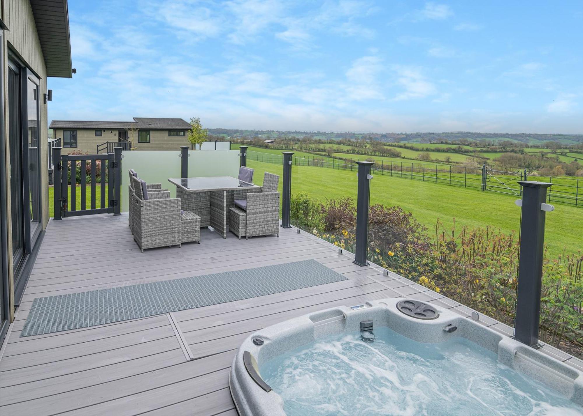 Midsomer Lodges Pilton Exterior photo